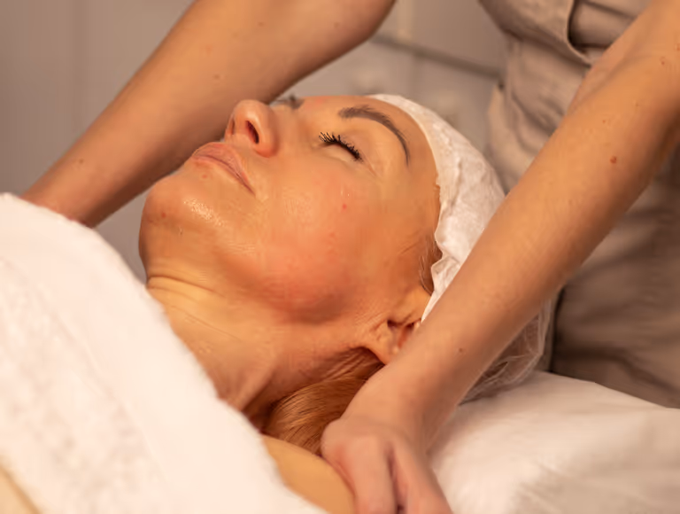 Kobido masažas su pilingu ir kauke