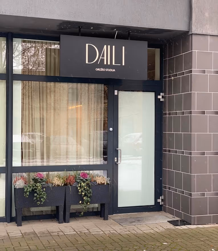 Studio's Daili entrance